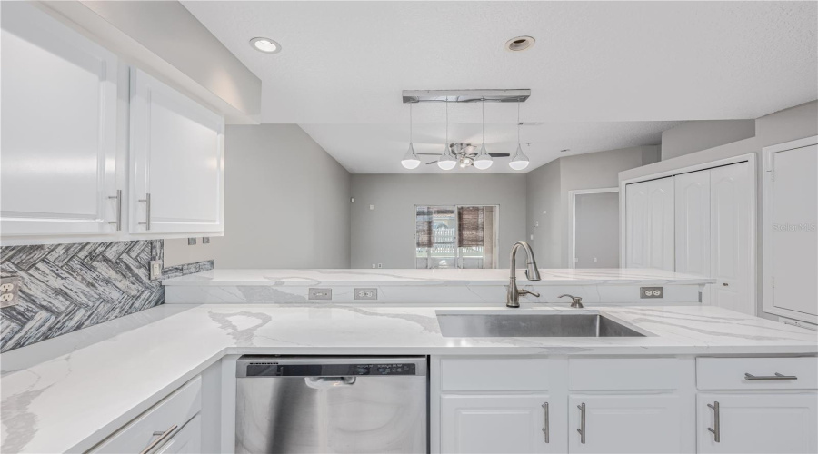 Altamonte Springs, Florida 32714, 2 Bedroom Bedrooms, ,2 Bathroombathrooms,Residential,For Sale,Sandy Neck,0,Mfro6434140