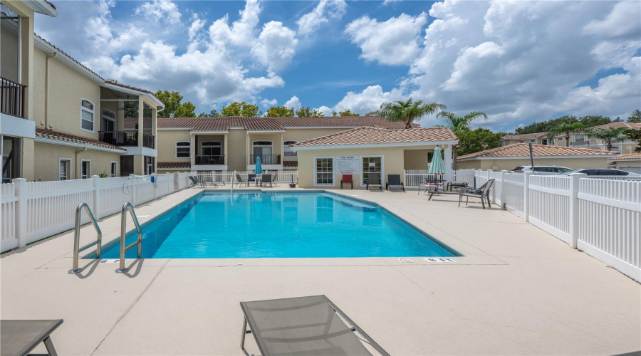 Altamonte Springs, Florida 32714, 2 Bedroom Bedrooms, ,2 Bathroombathrooms,Residential,For Sale,Sandy Neck,0,Mfro6434140