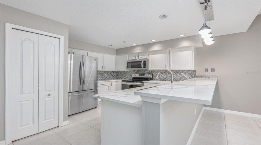 Altamonte Springs, Florida 32714, 2 Bedroom Bedrooms, ,2 Bathroombathrooms,Residential,For Sale,Sandy Neck,0,Mfro6434140
