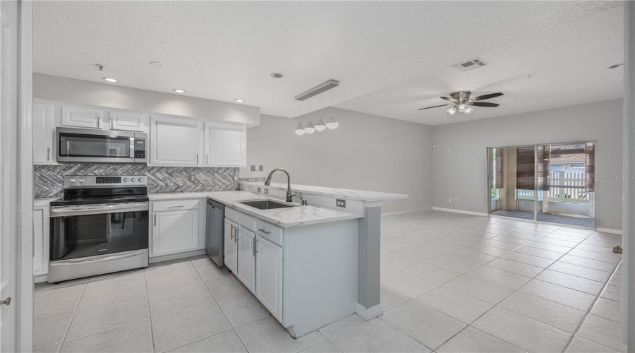 Altamonte Springs, Florida 32714, 2 Bedroom Bedrooms, ,2 Bathroombathrooms,Residential,For Sale,Sandy Neck,0,Mfro6434140