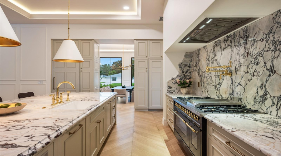 Winter Park, Florida 32789, 5 Bedroom Bedrooms, ,5 Bathroombathrooms,Residential,For Sale,Granville,0,Mfro6422951
