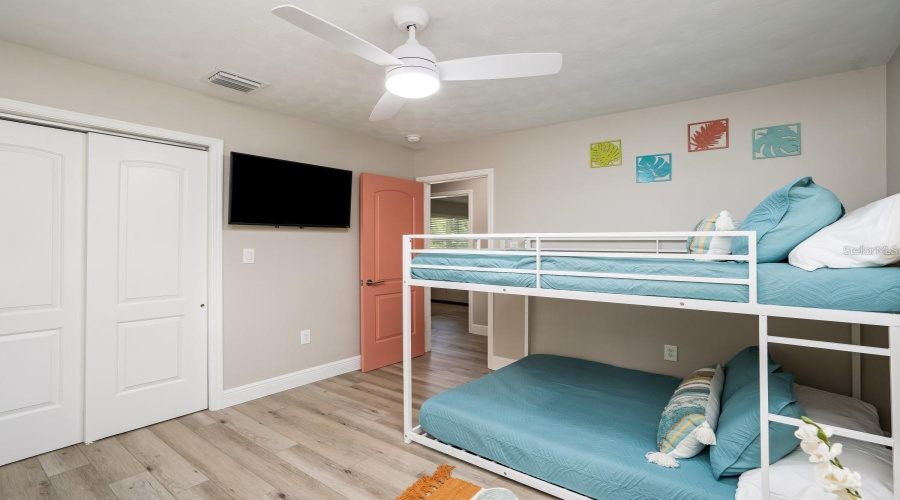Bradenton, Florida 34205, 2 Bedroom Bedrooms, ,2 Bathroombathrooms,Residential,For Sale,26Th,0,Mfra4703957