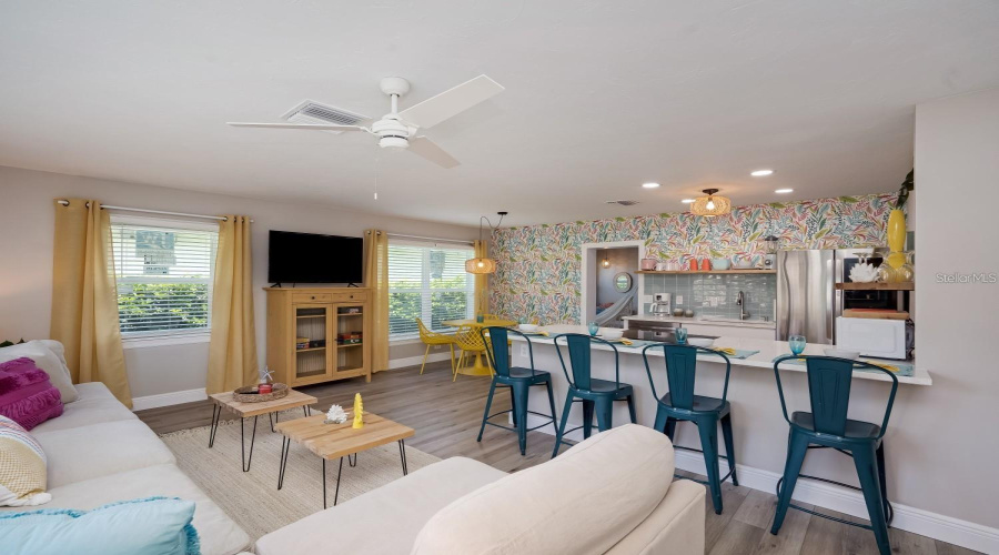 Bradenton, Florida 34205, 2 Bedroom Bedrooms, ,2 Bathroombathrooms,Residential,For Sale,26Th,0,Mfra4703957