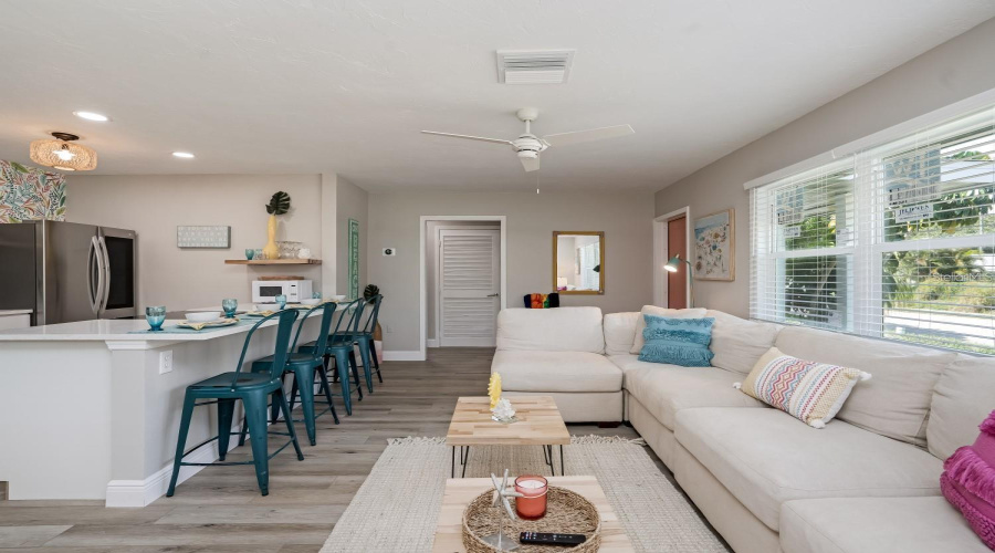 Bradenton, Florida 34205, 2 Bedroom Bedrooms, ,2 Bathroombathrooms,Residential,For Sale,26Th,0,Mfra4703957