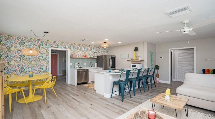 Bradenton, Florida 34205, 2 Bedroom Bedrooms, ,2 Bathroombathrooms,Residential,For Sale,26Th,0,Mfra4703957