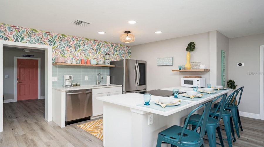 Bradenton, Florida 34205, 2 Bedroom Bedrooms, ,2 Bathroombathrooms,Residential,For Sale,26Th,0,Mfra4703957