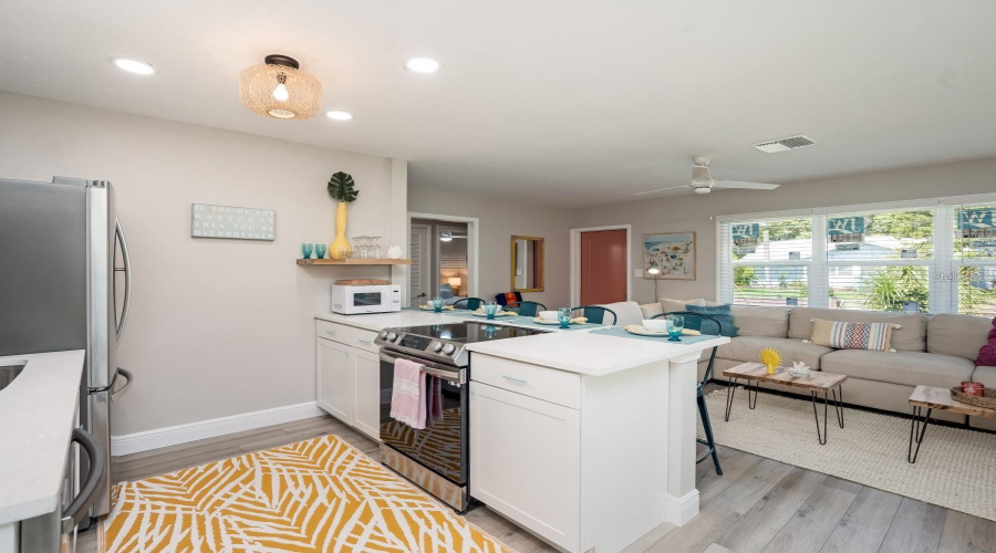 Bradenton, Florida 34205, 2 Bedroom Bedrooms, ,2 Bathroombathrooms,Residential,For Sale,26Th,0,Mfra4703957