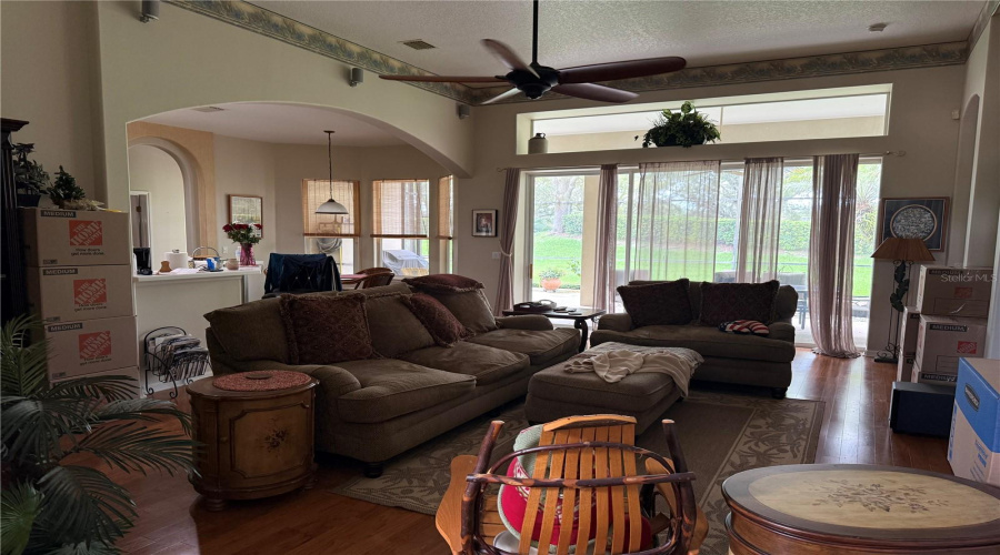 Orlando, Florida 32828, 3 Bedroom Bedrooms, ,2 Bathroombathrooms,Residential,For Sale,Dover Forest,0,Mfro6436780