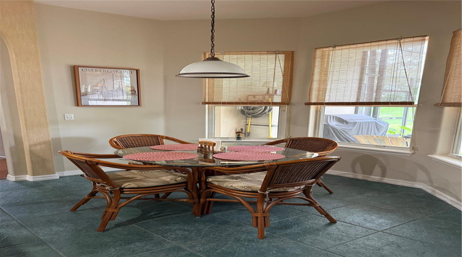 Orlando, Florida 32828, 3 Bedroom Bedrooms, ,2 Bathroombathrooms,Residential,For Sale,Dover Forest,0,Mfro6436780