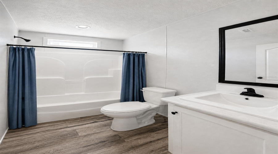 Lakeland, Florida 33801, 4 Bedroom Bedrooms, ,2 Bathroombathrooms,Residential,For Sale,Oakland,0,Mfrp4939374