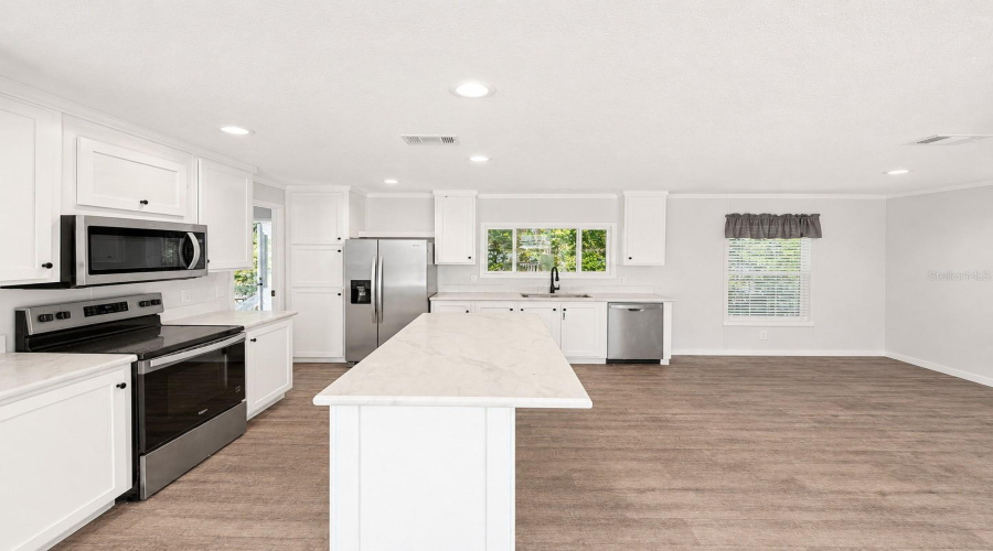 Lakeland, Florida 33801, 4 Bedroom Bedrooms, ,2 Bathroombathrooms,Residential,For Sale,Oakland,0,Mfrp4939374