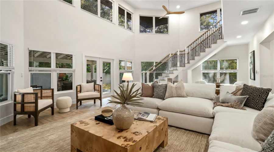 Tampa, Florida 33629, 5 Bedroom Bedrooms, ,5 Bathroombathrooms,Residential,For Sale,Browning,0,Mfrtb8525250
