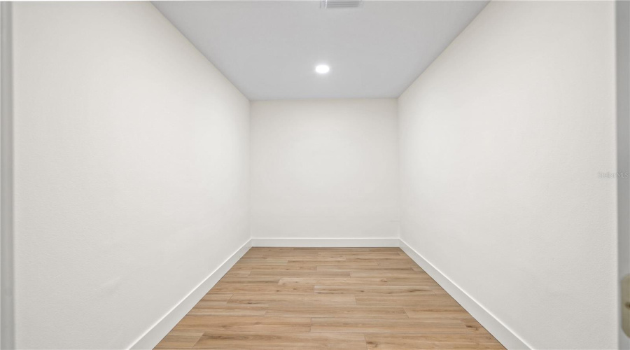 2Nd Guest Bedroom Closet