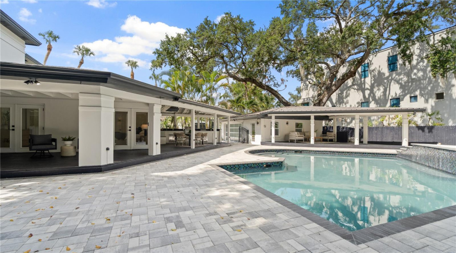 Tampa, Florida 33629, 5 Bedroom Bedrooms, ,5 Bathroombathrooms,Residential,For Sale,Browning,0,Mfrtb8525250