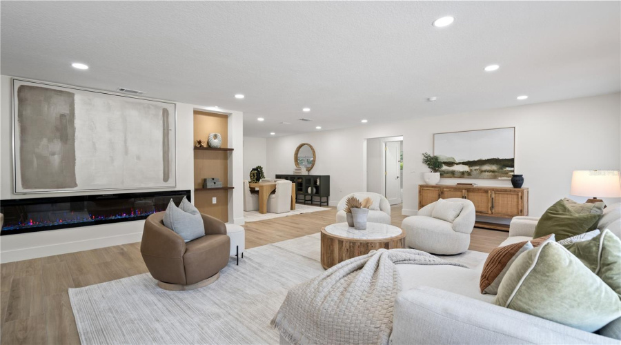 Tampa, Florida 33629, 5 Bedroom Bedrooms, ,5 Bathroombathrooms,Residential,For Sale,Browning,0,Mfrtb8525250