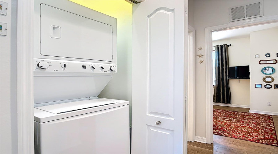 North Port, Florida 34289, 2 Bedroom Bedrooms, ,2 Bathroombathrooms,Residential,For Sale,Jonah,0,Mfra4702987