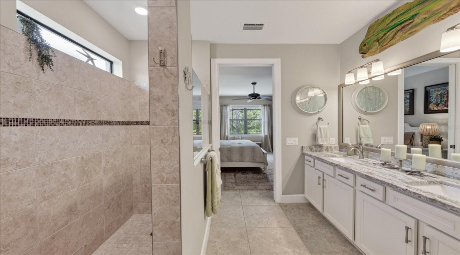 Bradenton, Florida 34202, 2 Bedroom Bedrooms, ,2 Bathroombathrooms,Residential,For Sale,Viola,0,Mfra4702702