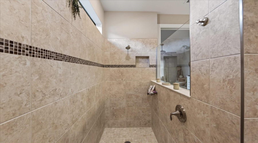 Bradenton, Florida 34202, 2 Bedroom Bedrooms, ,2 Bathroombathrooms,Residential,For Sale,Viola,0,Mfra4702702