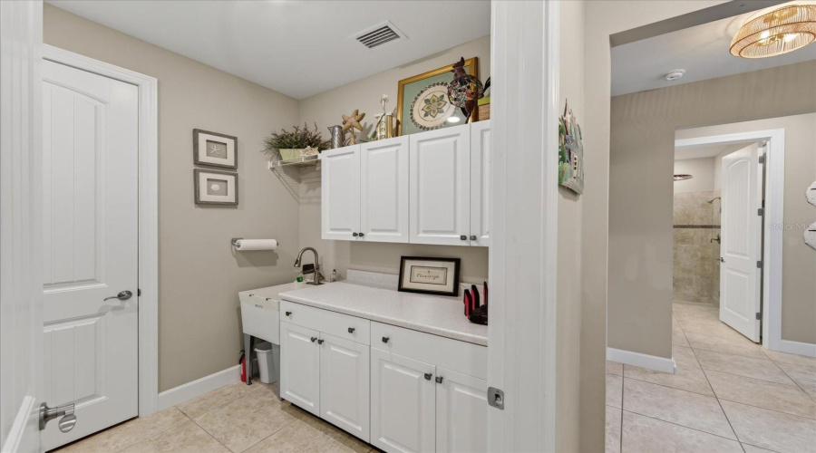 Bradenton, Florida 34202, 2 Bedroom Bedrooms, ,2 Bathroombathrooms,Residential,For Sale,Viola,0,Mfra4702702