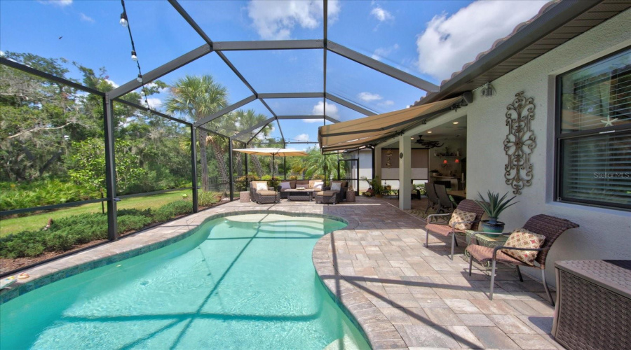 Bradenton, Florida 34202, 2 Bedroom Bedrooms, ,2 Bathroombathrooms,Residential,For Sale,Viola,0,Mfra4702702