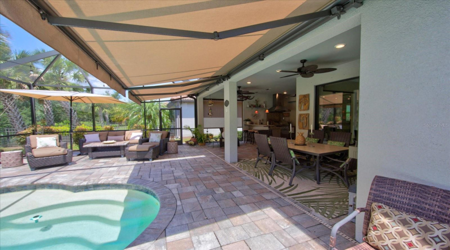 Bradenton, Florida 34202, 2 Bedroom Bedrooms, ,2 Bathroombathrooms,Residential,For Sale,Viola,0,Mfra4702702