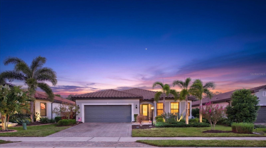 Bradenton, Florida 34202, 2 Bedroom Bedrooms, ,2 Bathroombathrooms,Residential,For Sale,Viola,0,Mfra4702702