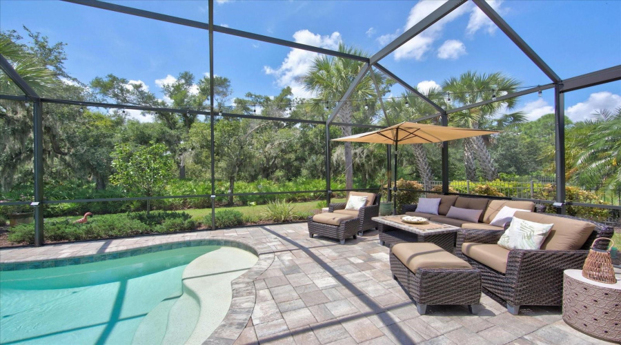 Bradenton, Florida 34202, 2 Bedroom Bedrooms, ,2 Bathroombathrooms,Residential,For Sale,Viola,0,Mfra4702702