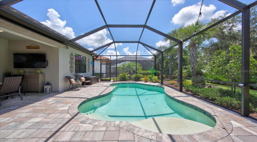 Bradenton, Florida 34202, 2 Bedroom Bedrooms, ,2 Bathroombathrooms,Residential,For Sale,Viola,0,Mfra4702702