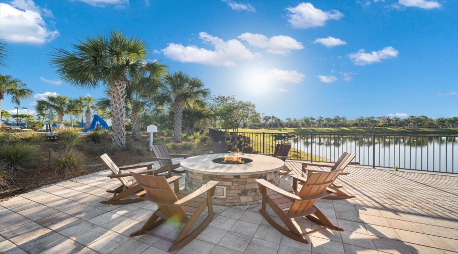 Bradenton, Florida 34202, 2 Bedroom Bedrooms, ,2 Bathroombathrooms,Residential,For Sale,Viola,0,Mfra4702702