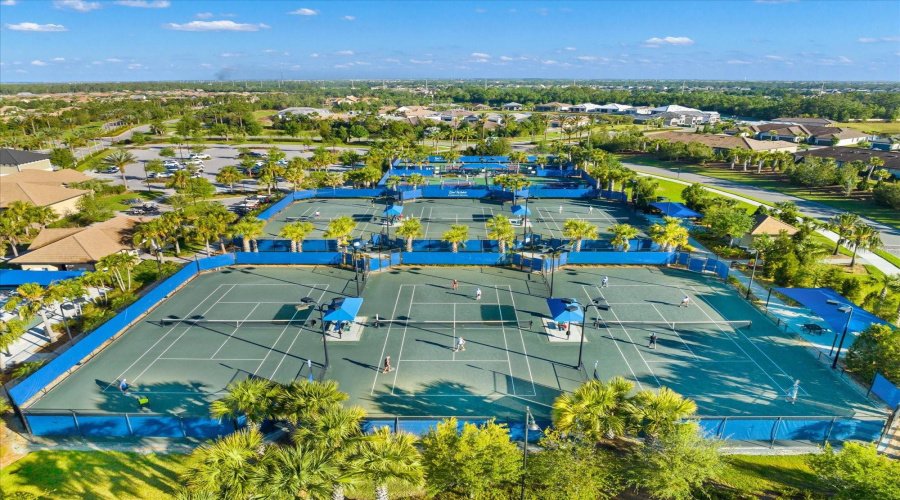 Bradenton, Florida 34202, 2 Bedroom Bedrooms, ,2 Bathroombathrooms,Residential,For Sale,Viola,0,Mfra4702702
