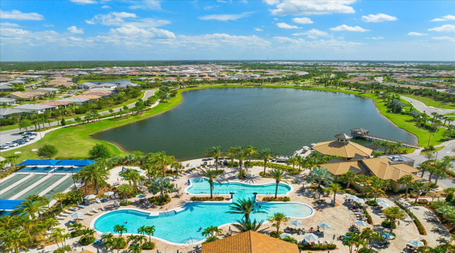 Bradenton, Florida 34202, 2 Bedroom Bedrooms, ,2 Bathroombathrooms,Residential,For Sale,Viola,0,Mfra4702702
