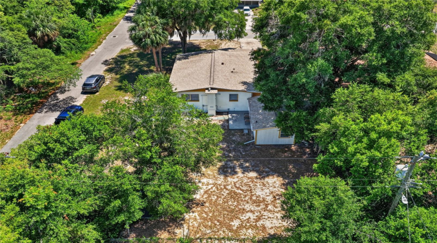 Eustis, Florida 32726, 3 Bedroom Bedrooms, ,2 Bathroombathrooms,Residential,For Sale,Gottsche,0,Mfro6410377