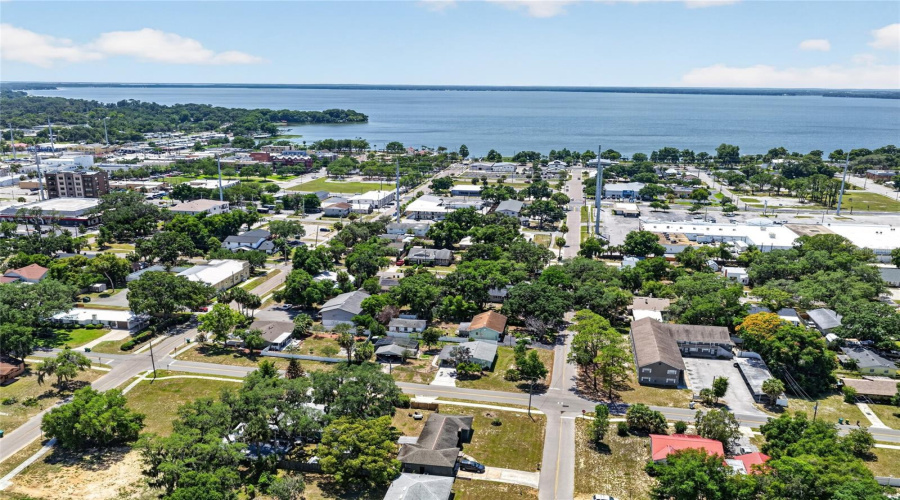 Close To Downtown And Lake Eustis