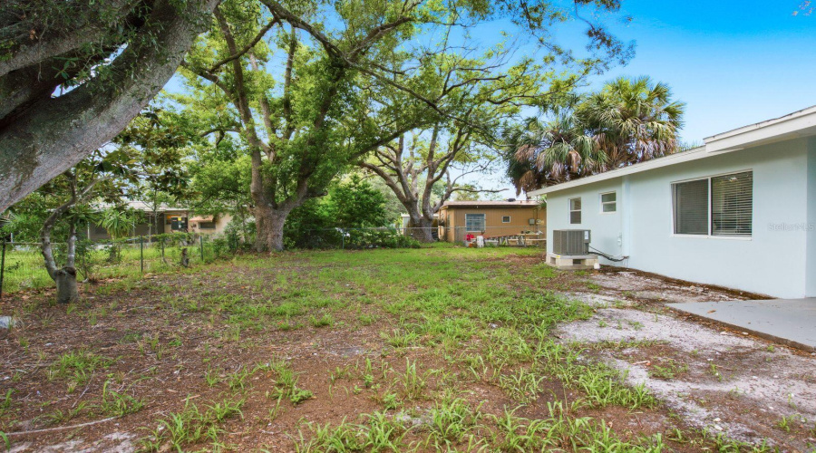 New Port Richey, Florida 34652, 2 Bedroom Bedrooms, ,1 Bathroombathrooms,Residential,For Sale,Berkley,0,Mfro6433985