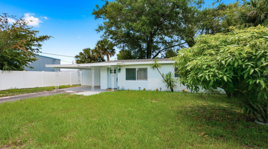 New Port Richey, Florida 34652, 2 Bedroom Bedrooms, ,1 Bathroombathrooms,Residential,For Sale,Berkley,0,Mfro6433985