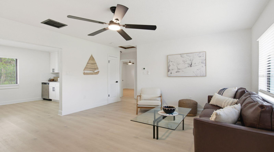 New Port Richey, Florida 34652, 2 Bedroom Bedrooms, ,1 Bathroombathrooms,Residential,For Sale,Berkley,0,Mfro6433985