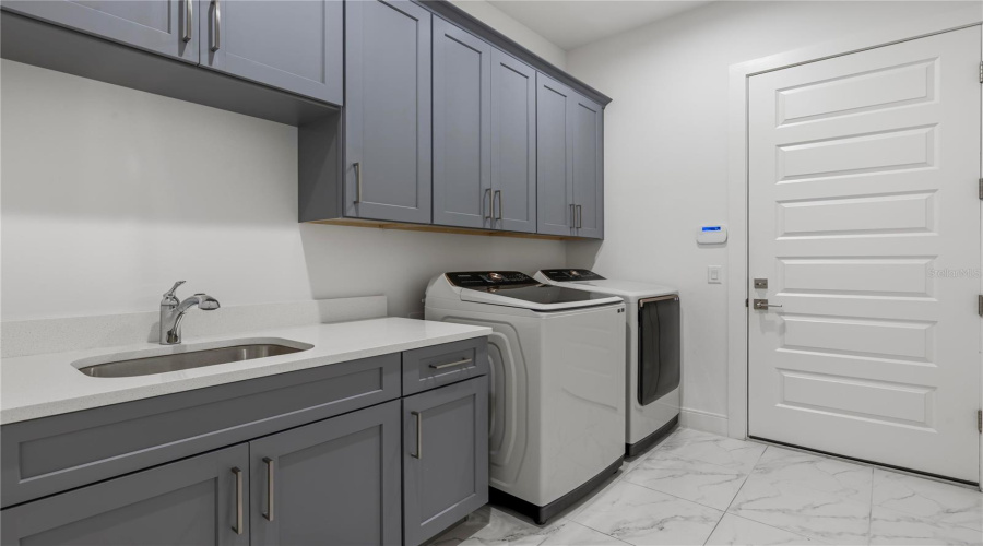Sanford, Florida 32771, 4 Bedroom Bedrooms, ,3 Bathroombathrooms,Residential,For Sale,Canyon Oak,0,Mfro6435954