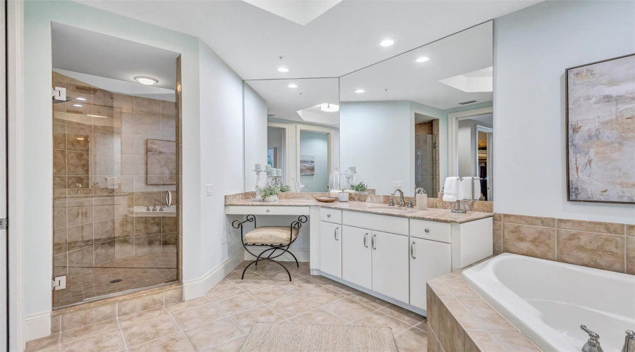 Palmetto, Florida 34221, 2 Bedroom Bedrooms, ,2 Bathroombathrooms,Residential,For Sale,Riviera Dunes,0,Mfrtb8538077