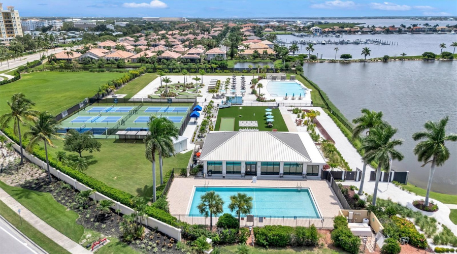 Palmetto, Florida 34221, 2 Bedroom Bedrooms, ,2 Bathroombathrooms,Residential,For Sale,Riviera Dunes,0,Mfrtb8538077