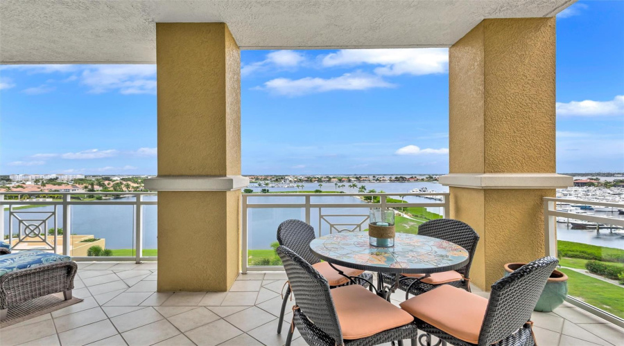 Palmetto, Florida 34221, 2 Bedroom Bedrooms, ,2 Bathroombathrooms,Residential,For Sale,Riviera Dunes,0,Mfrtb8538077