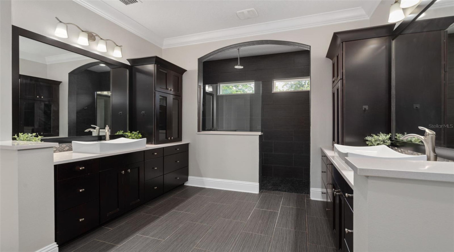Orlando, Florida 32827, 5 Bedroom Bedrooms, ,4 Bathroombathrooms,Residential,For Sale,Becker,0,Mfrs5153376