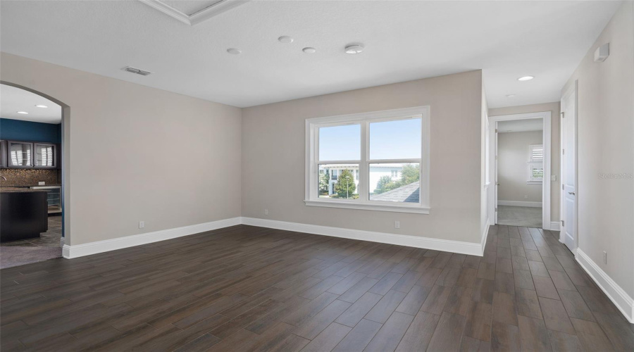 Orlando, Florida 32827, 5 Bedroom Bedrooms, ,4 Bathroombathrooms,Residential,For Sale,Becker,0,Mfrs5153376