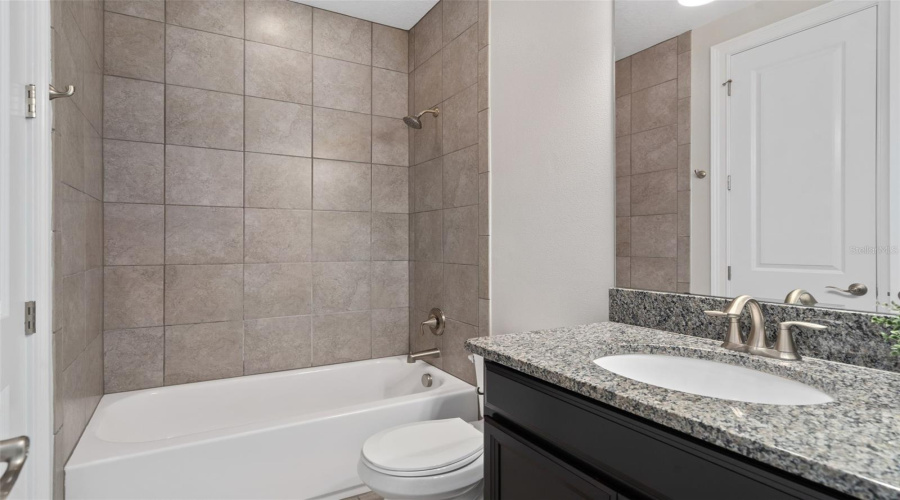 Orlando, Florida 32827, 5 Bedroom Bedrooms, ,4 Bathroombathrooms,Residential,For Sale,Becker,0,Mfrs5153376