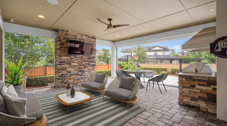 Outdoor Living With Retractable Screens