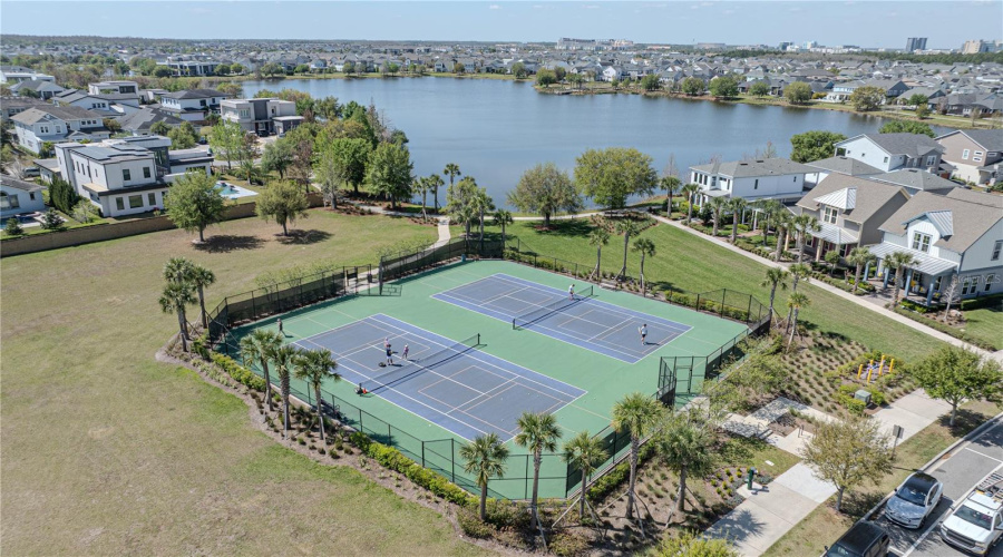 Tennis / Pickleball Courts