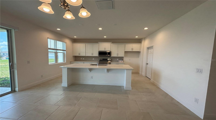 Kitchen / Dining