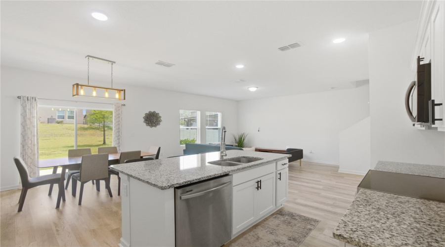 Minneola, Florida 34715, 3 Bedroom Bedrooms, ,2 Bathroombathrooms,Residential,For Sale,Sundance Chase,0,Mfro6405865