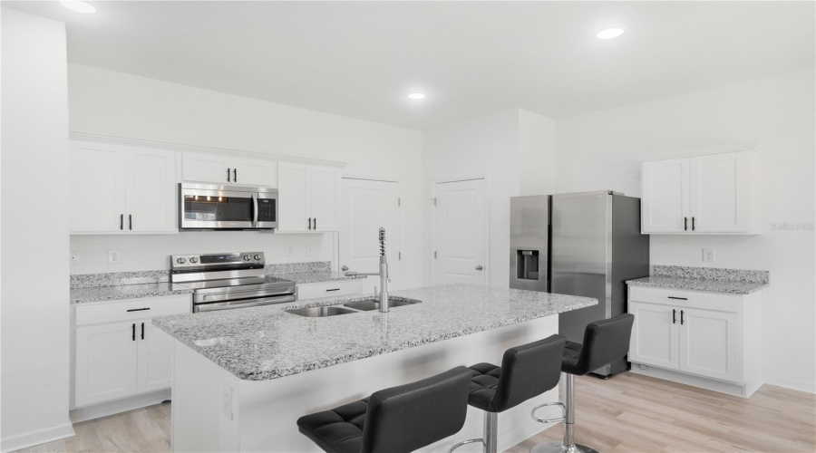 Minneola, Florida 34715, 3 Bedroom Bedrooms, ,2 Bathroombathrooms,Residential,For Sale,Sundance Chase,0,Mfro6405865