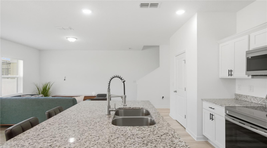 Minneola, Florida 34715, 3 Bedroom Bedrooms, ,2 Bathroombathrooms,Residential,For Sale,Sundance Chase,0,Mfro6405865