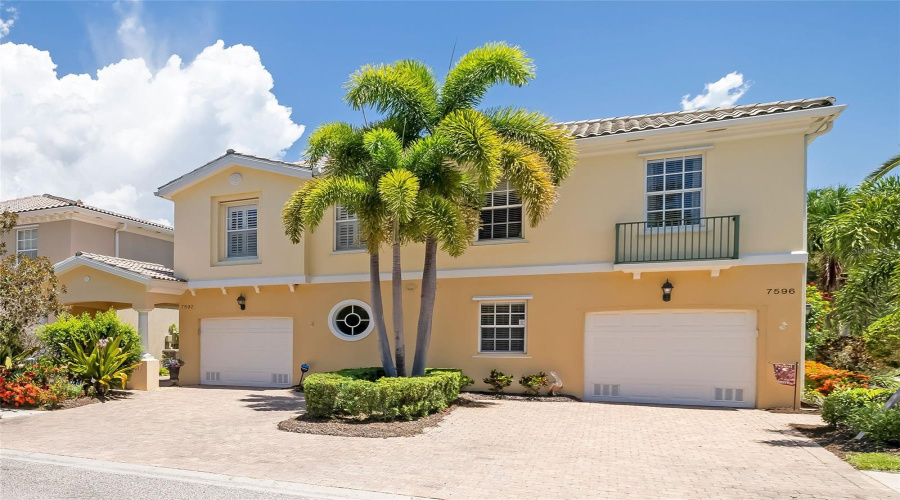 Sarasota, Florida 34238, 3 Bedroom Bedrooms, ,2 Bathroombathrooms,Residential,For Sale,Andora,0,Mfra4702662